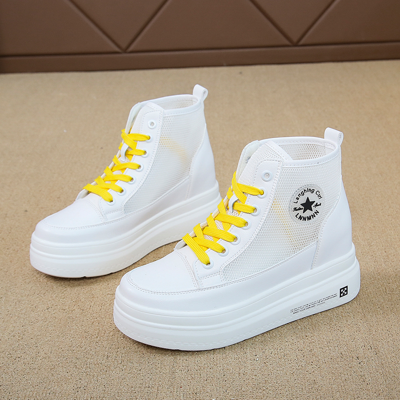 รองเท้าผ้าใบเสริมส้นสูง ไซต์35-39 สนใจทักแชท ฟรีค่าส่ง!