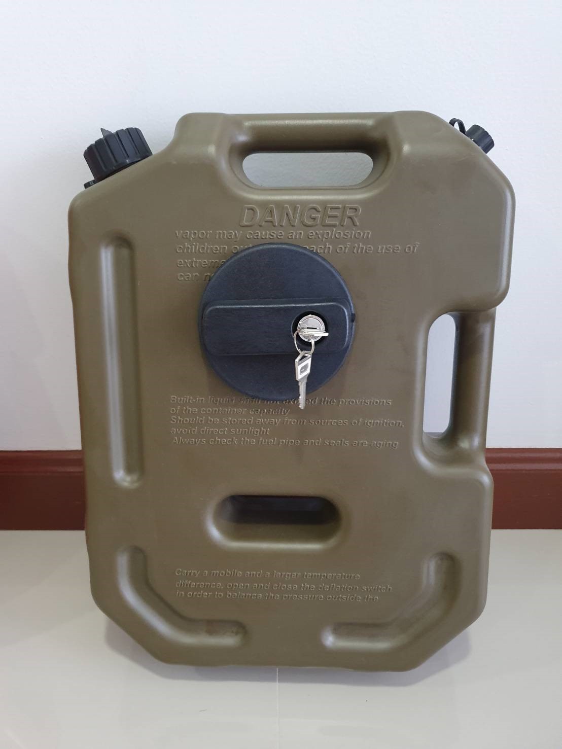 ถังน้ำมันสำรอง 10 ลิตร