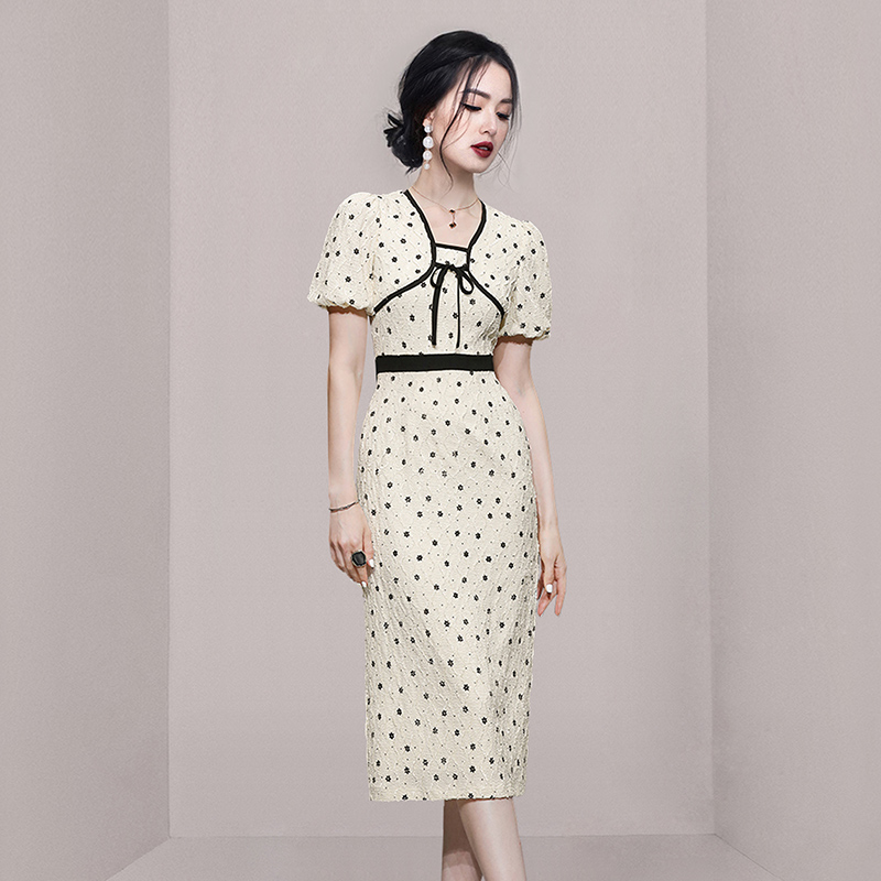 ชุดเดรสยาวสวยๆ สไตล์เกาหลี มีขนาด S M L XL สนใจทักแชท