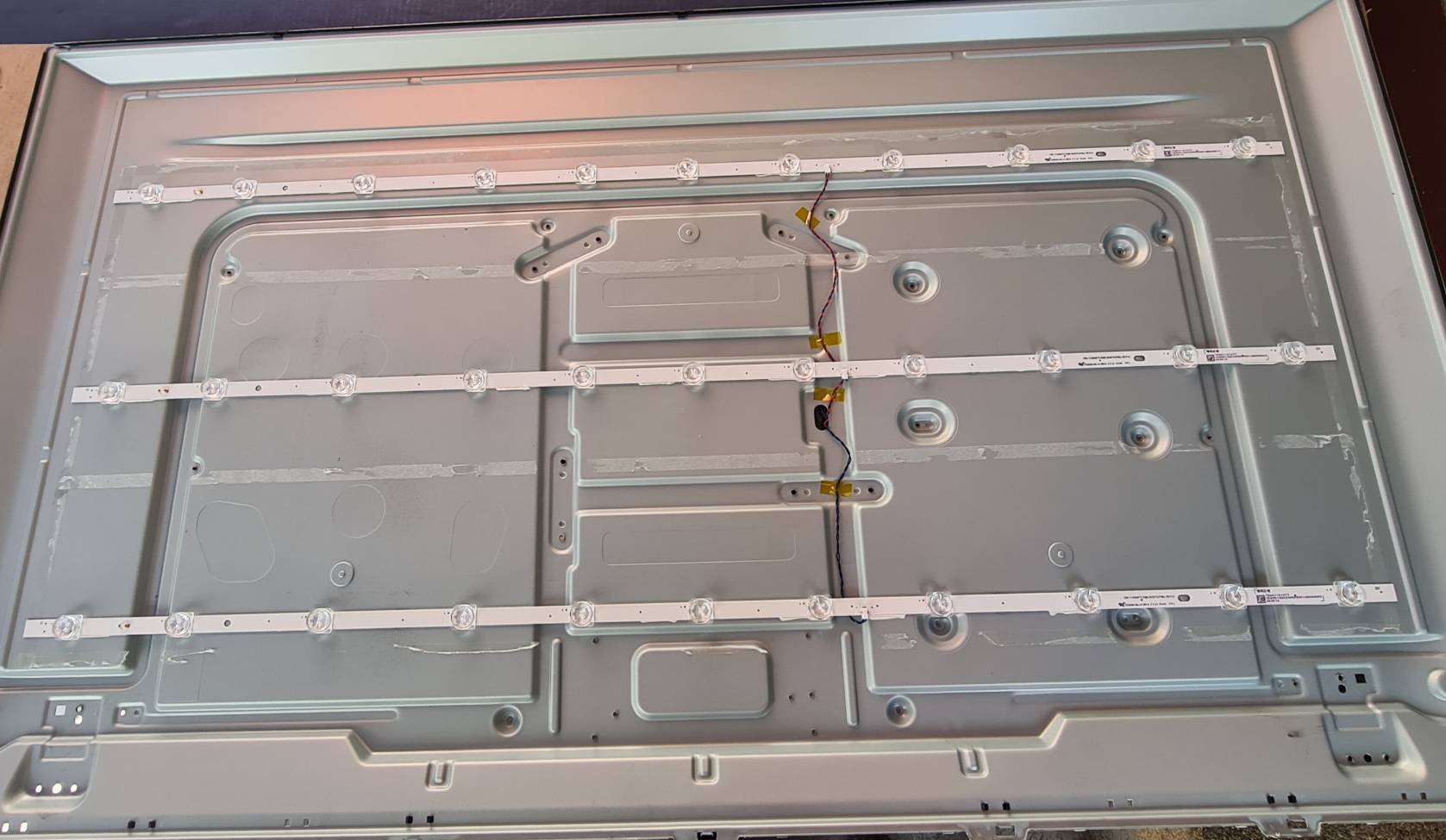 หลอดแบล็คไลท์ SAMSUNG (ซัมซุง) อะไหล่แท้/ของถอดพร้อมใช้งาน รุ่น UA50AU7002KXXT / CRH-FA50UP7C3SMC3030T031118J-REV1.0