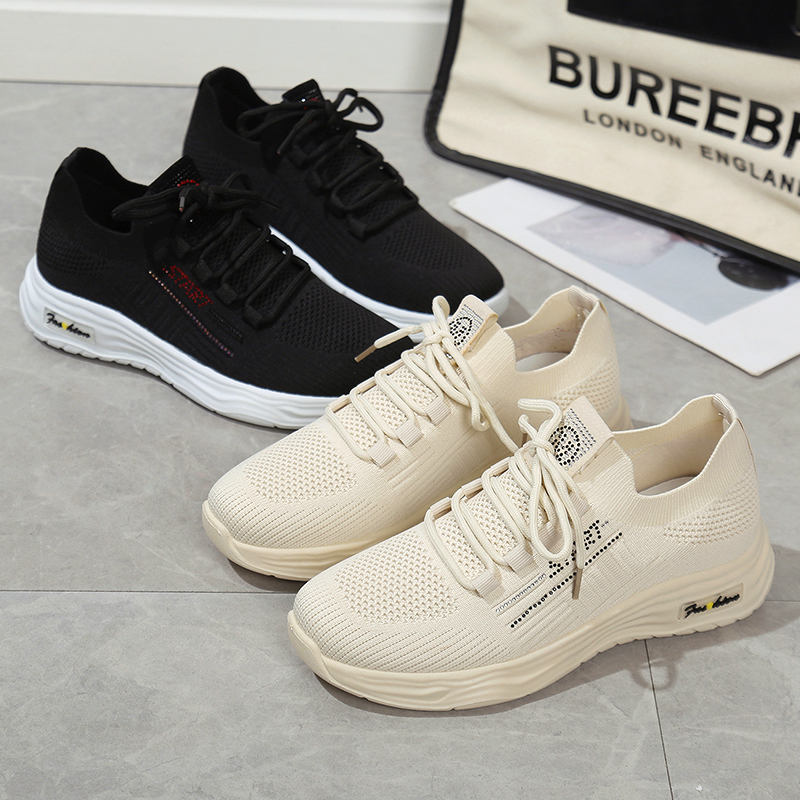 รองเท้าผ้าใบผู้หญิง ใส่สบาย รองเท้าผ้าใบใส่เที่ยวผู้หญิง มีSIZE 35 36 37 38 39 40