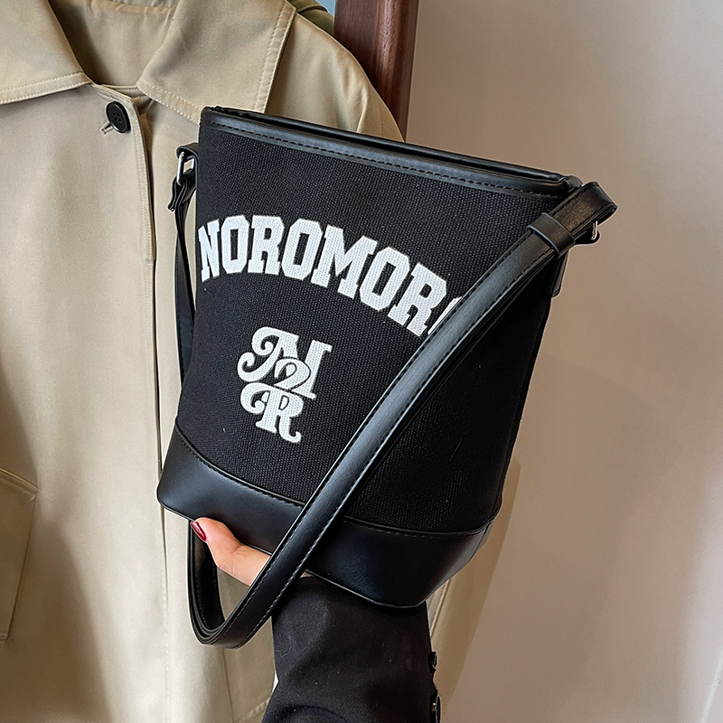 กระเป๋าผู้หญิงสวยๆ กระเป๋าสะพายข้างผู้หญิง กระเป๋าแบรนด์COOL BAG