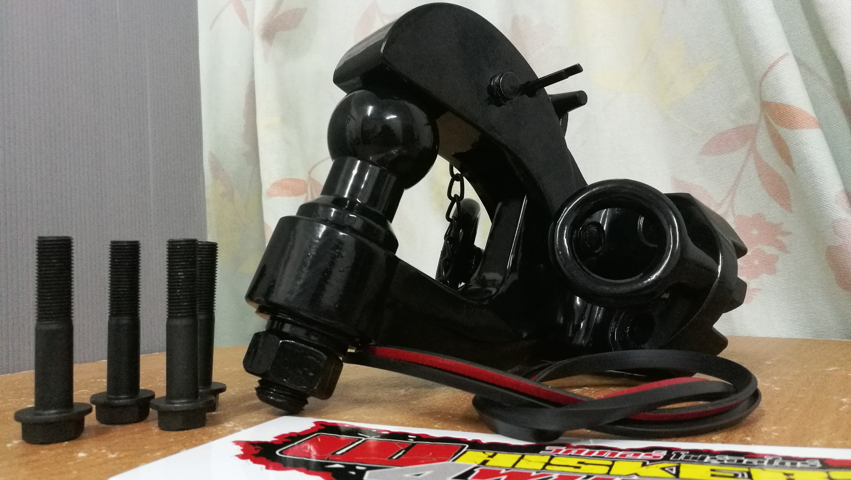 หัวลากปากนกแก้ว 8 ตัน VX80 ตัวใหญ่ ตัวใหญ่สำหรับ VX80 สีดำ พร้อมหูเซฟตี้ 2 ด้าน