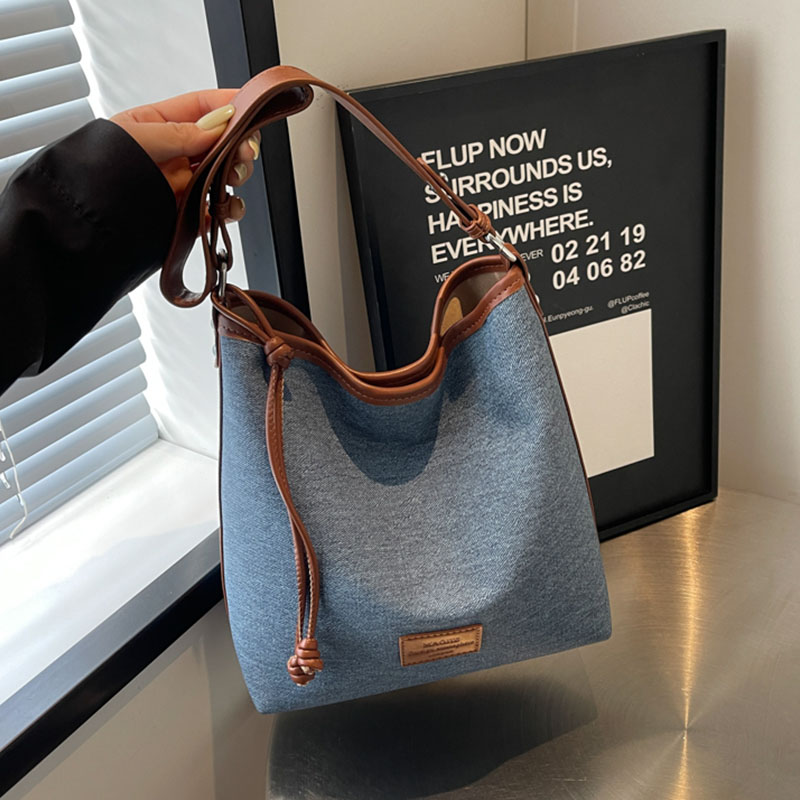 กระเป๋าผู้หญิงสวยๆ กระเป๋าสะพายข้างผู้หญิง กระเป๋าแบรนด์COOL BAG
