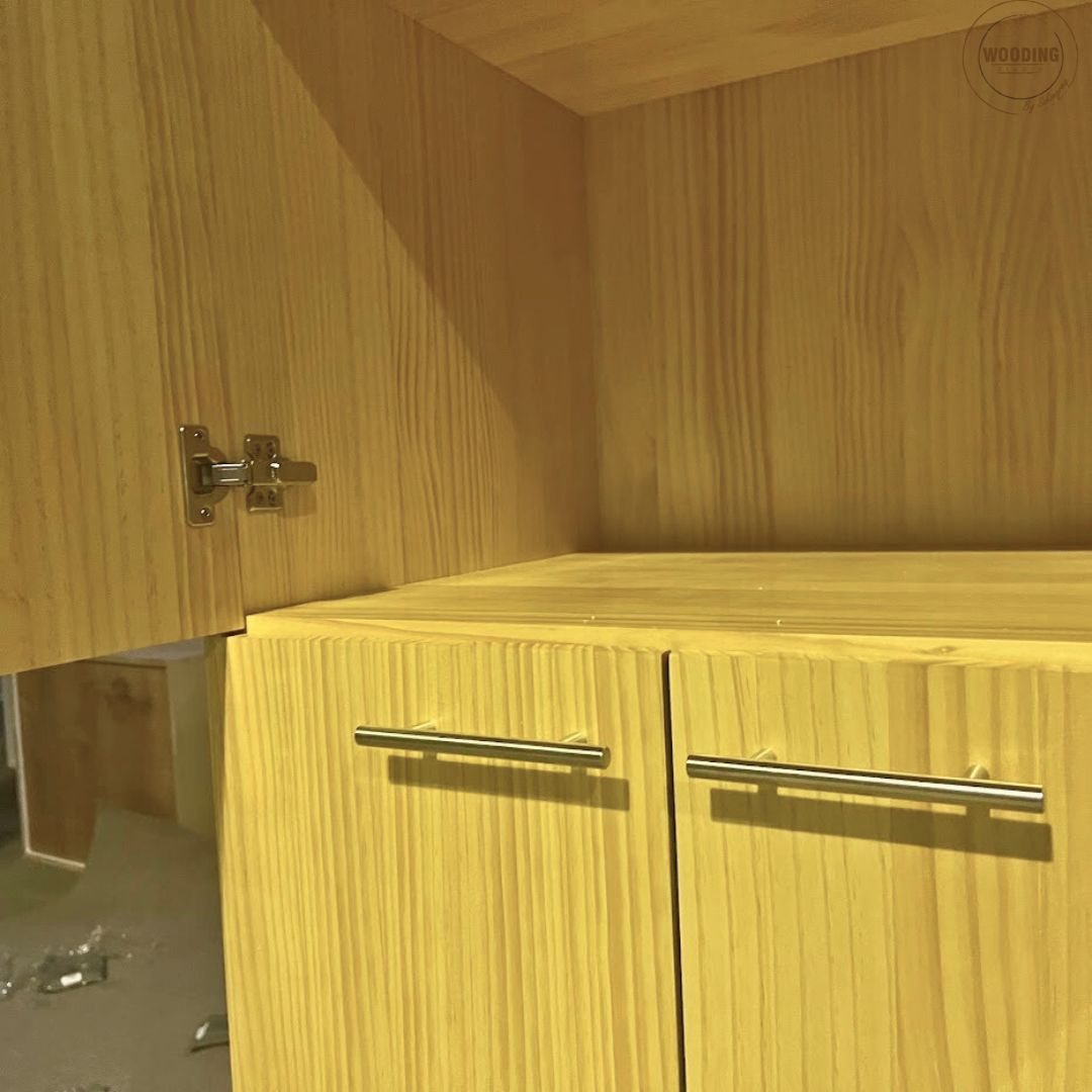 ตู้เก็บของไม้สน