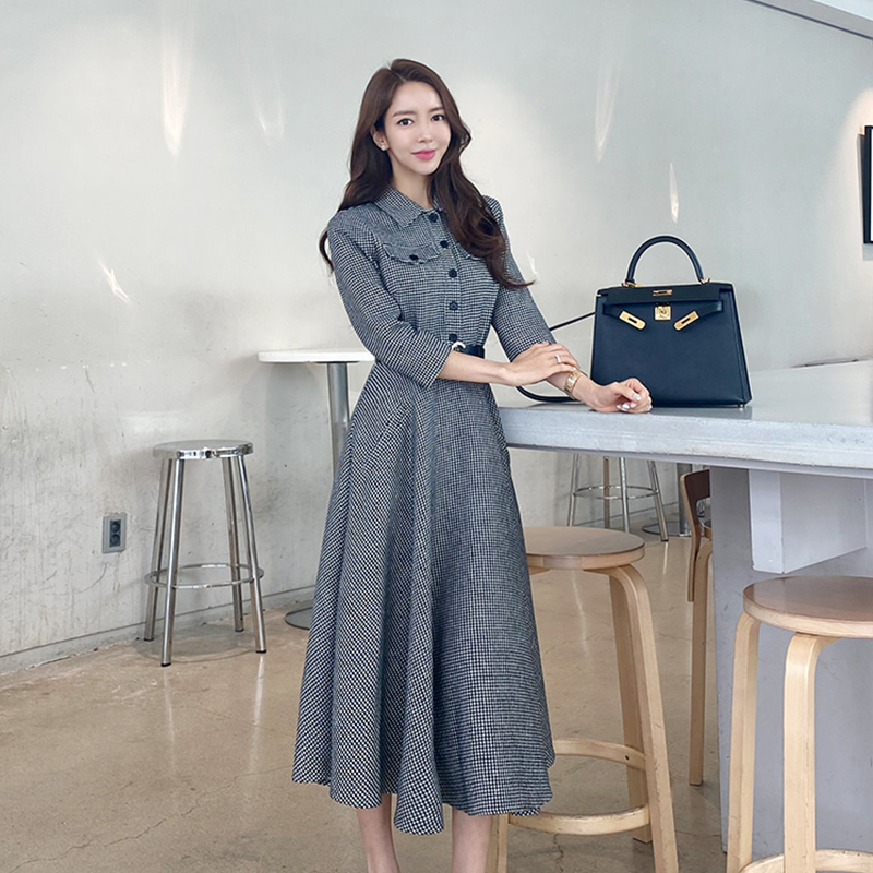 ชุดเดรสยาวสวยๆ สไตล์เกาหลี มีขนาด S M L XL สนใจทักแชท
