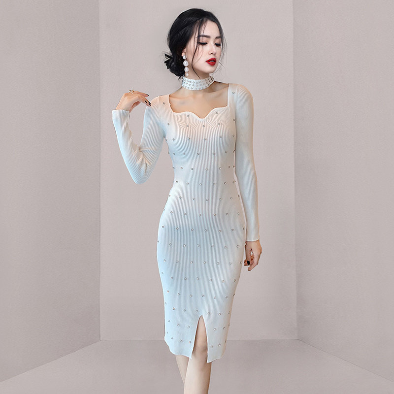 ชุดเดรสยาวสวยๆ สไตล์เกาหลี มีขนาด S M L XL สนใจทักแชท