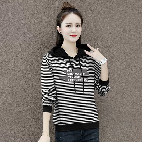 เสื้อยืดแขนยาว มีฮู้ด มีขนาด S M L XL สนใจทักแชท
