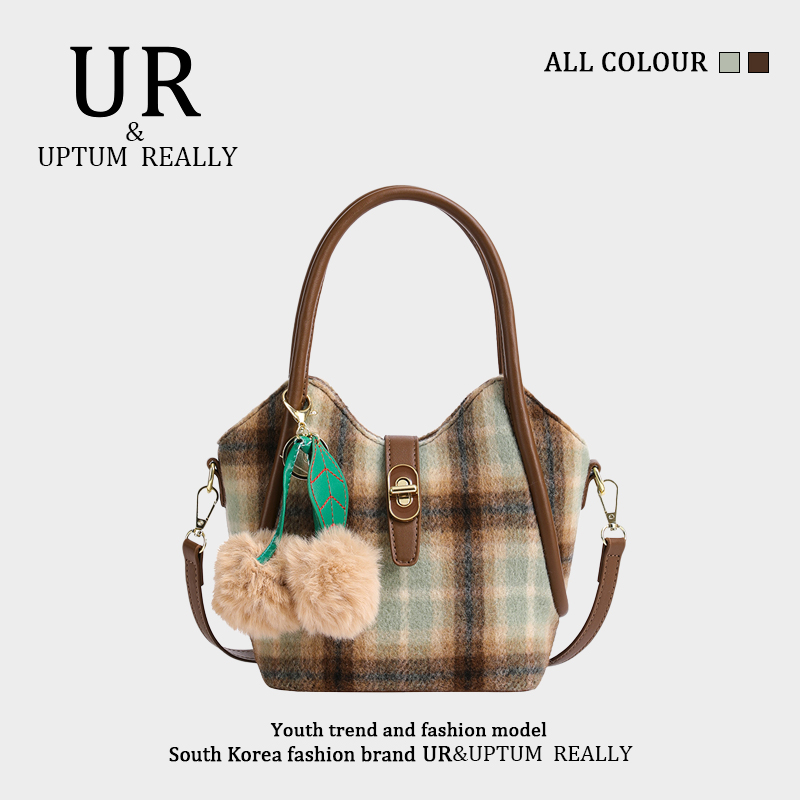 กระเป๋าผู้หญิงสวยๆ กระเป๋าสะพายข้างผู้หญิง กระเป๋าแบรนด์ BEAR BAG กระเป๋าหมีสุดคิ้ว!