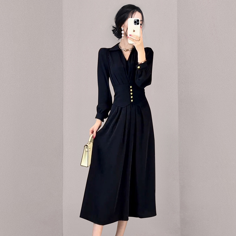 ชุดเดรสยาวสวยๆ สไตล์เกาหลี มีขนาด S M L XL สนใจทักแชท