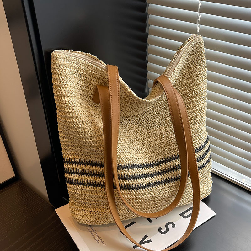 กระเป๋าผู้หญิงสวยๆ กระเป๋าสะพายข้างผู้หญิง กระเป๋าแบรนด์COOL BAG