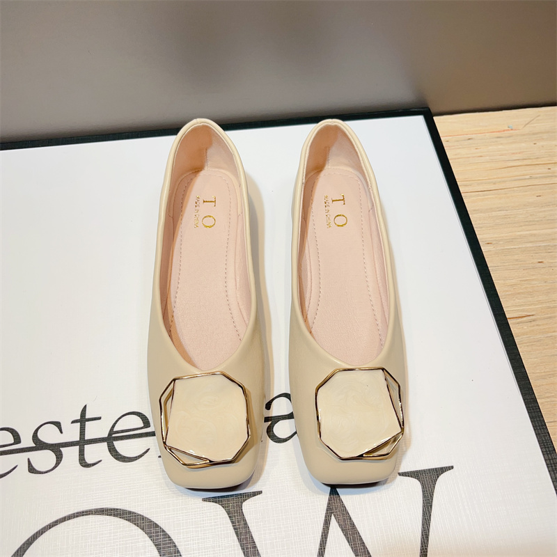 รองเท้าคัทชูผู้หญิงส้นเตี้ย ใส่สบาย มีขนาด35-40