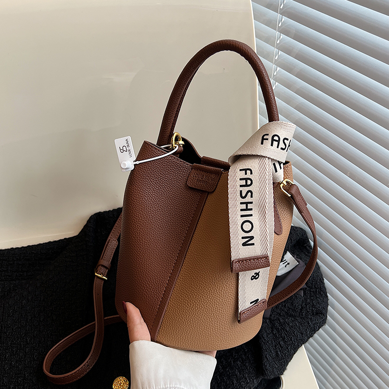 กระเป๋าผู้หญิงสวยๆ กระเป๋าสะพายข้างผู้หญิง กระเป๋าแบรนด์COOL BAG