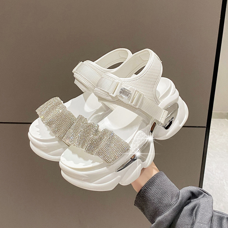รองเท้าผ้าใบผู้หญิง ใส่สบาย รองเท้าผ้าใบใส่เที่ยวผู้หญิง มีSIZE 35 36 37 38 39 40