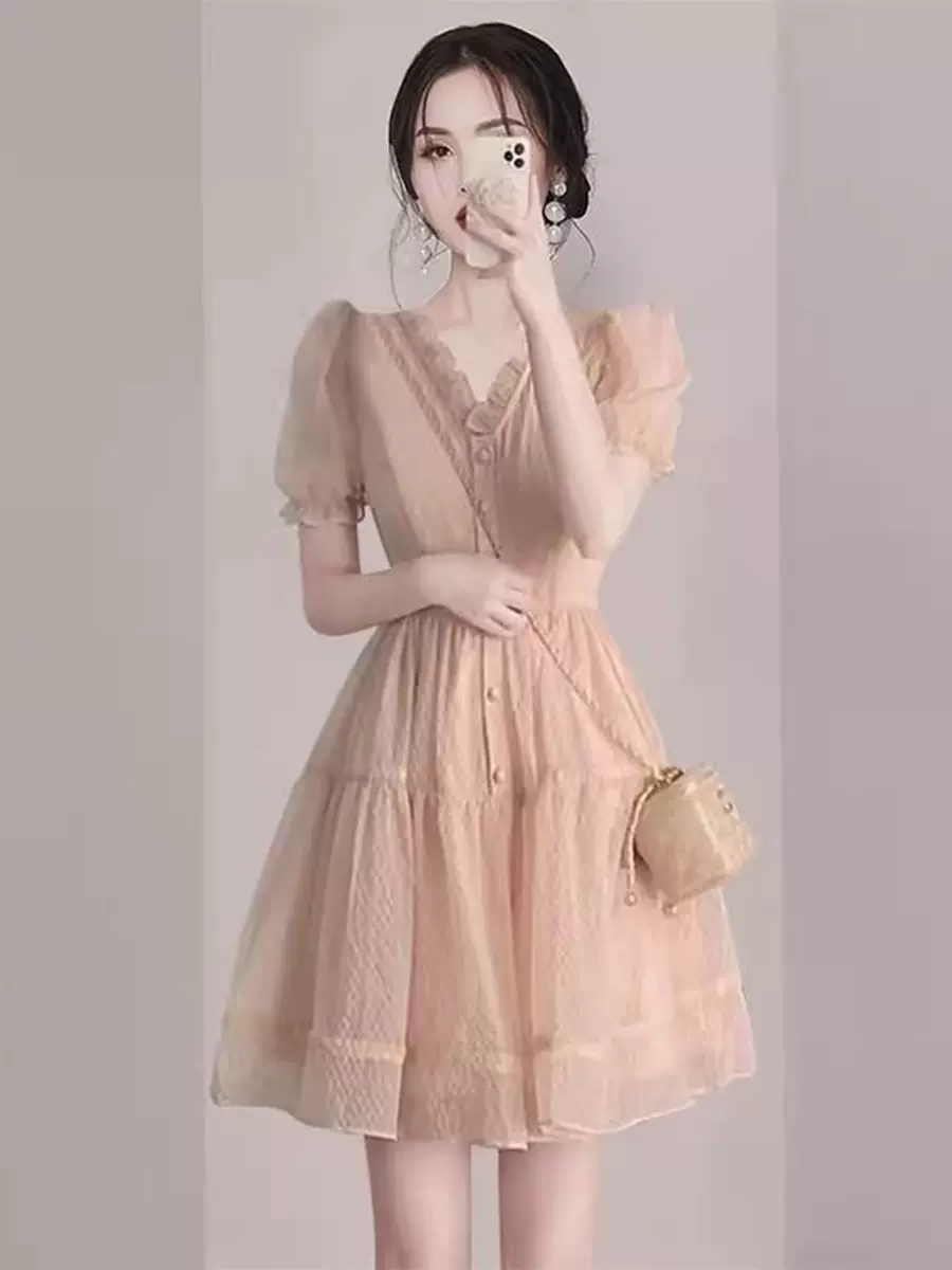ชุดเดรสยาวสวยๆ ชุดกระโปรงยาว ชุดเดรสยาว ชุดแซกยาว มีขนาด S M L XL สนใจทักแชท