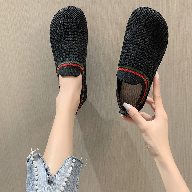 รองเท้าผ้าใบผู้หญิง ใส่สบาย รองเท้าผ้าใบใส่เที่ยวผู้หญิง มีSIZE 35 36 37 38 39 40