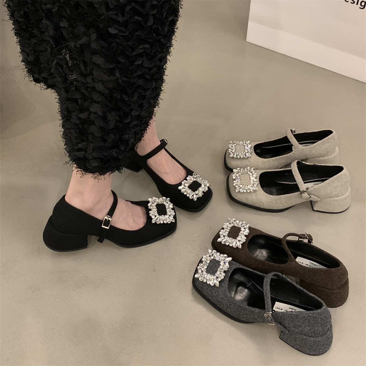 รองเท้าคัทชูผู้หญิงส้นเตี้ย ใส่สบาย มีขนาด35-43