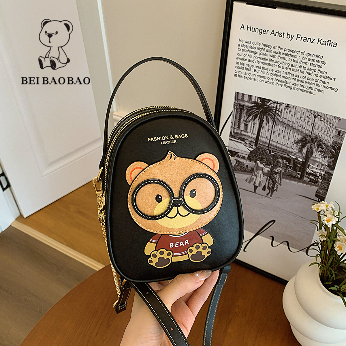 กระเป๋าผู้หญิงสวยๆ กระเป๋าสะพายข้างผู้หญิง กระเป๋าแบรนด์ BEAR BAG กระเป๋าหมีสุดคิ้ว!