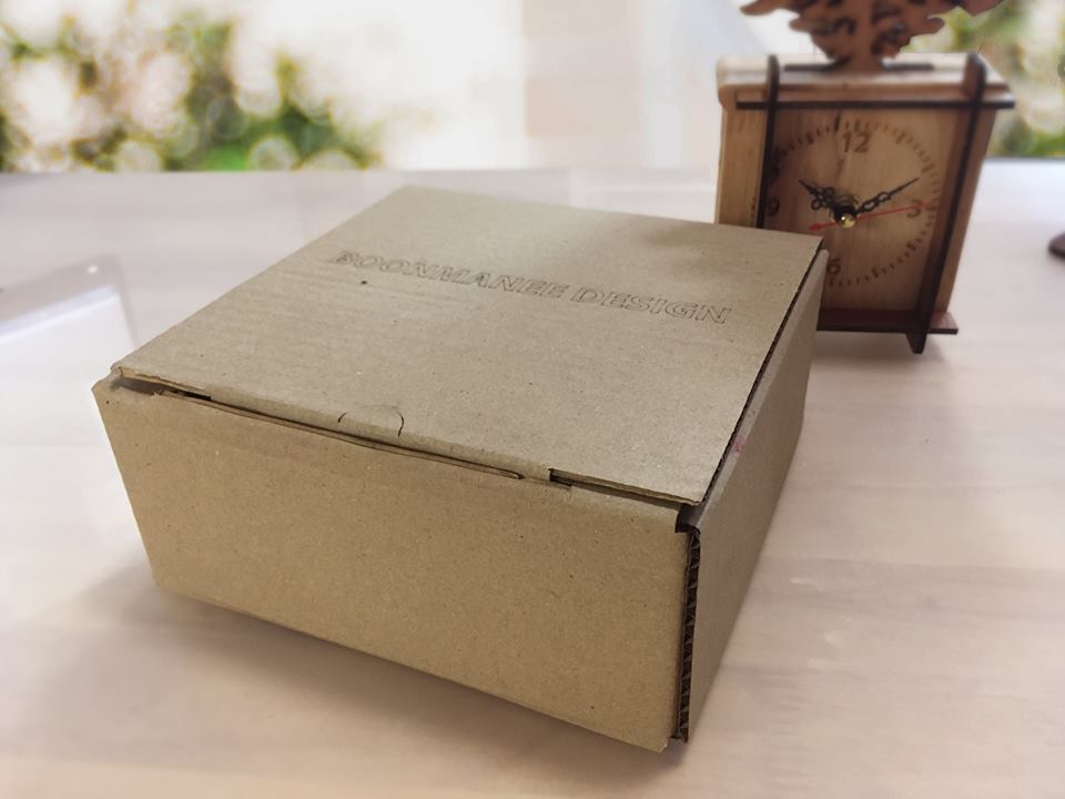 ของฝากที่ระลึก ตั้งโต๊ะทำงาน นาฬิกากระถางไม้ แบบจำลอง ต้นกล้วยพัด