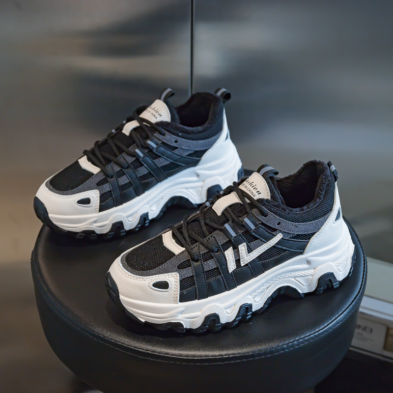 รองเท้าผ้าใบผู้หญิง ใส่สบาย รองเท้าผ้าใบใส่เที่ยวผู้หญิง มีSIZE 35 36 37 38 39 40