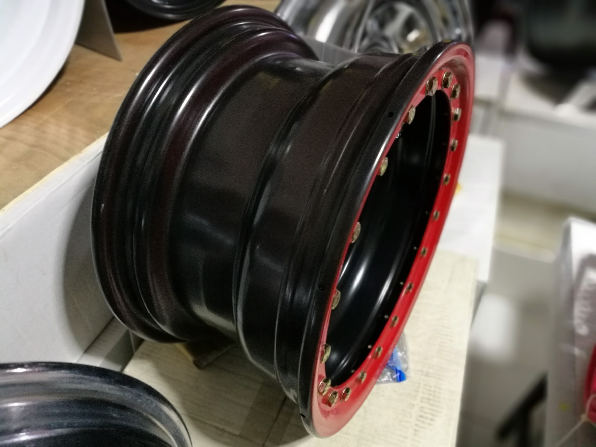 ล้อกระทะนำเข้า Asia Road ขอบ 15x8"-offset-40 (5รู 139.7) ดำขอบแดง