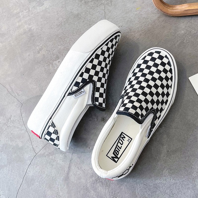 รองเท้าผ้าใบผู้หญิง ใส่สบาย รองเท้าผ้าใบใส่เที่ยวผู้หญิง มีSIZE 35 36 37 38 39 40