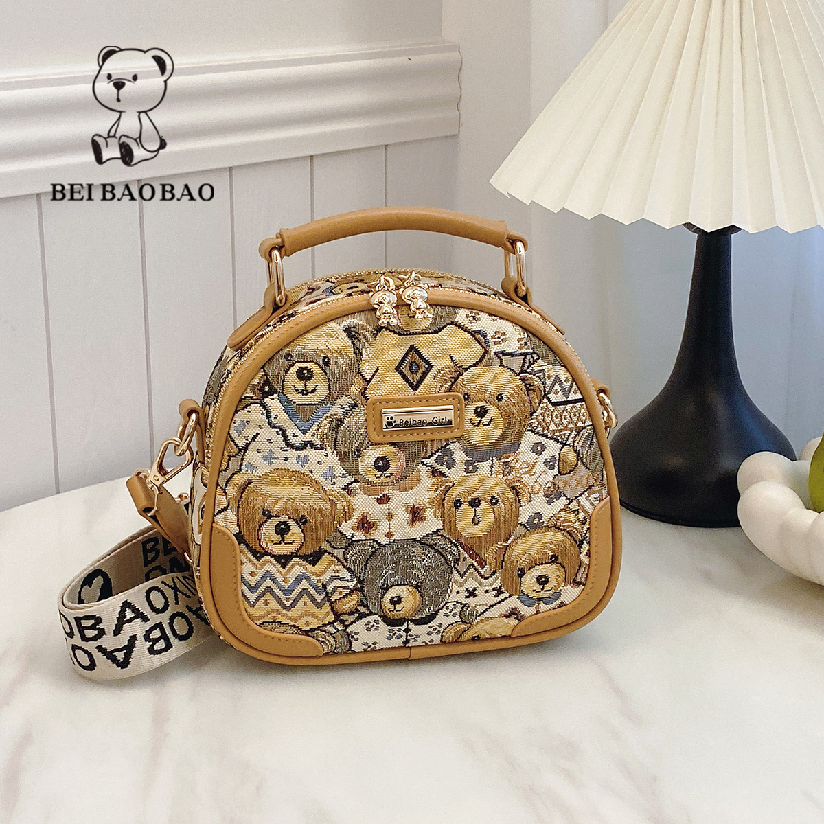 กระเป๋าผู้หญิงสวยๆ กระเป๋าสะพายข้างผู้หญิง กระเป๋าแบรนด์ BEAR BAG กระเป๋าหมีสุดคิ้ว!