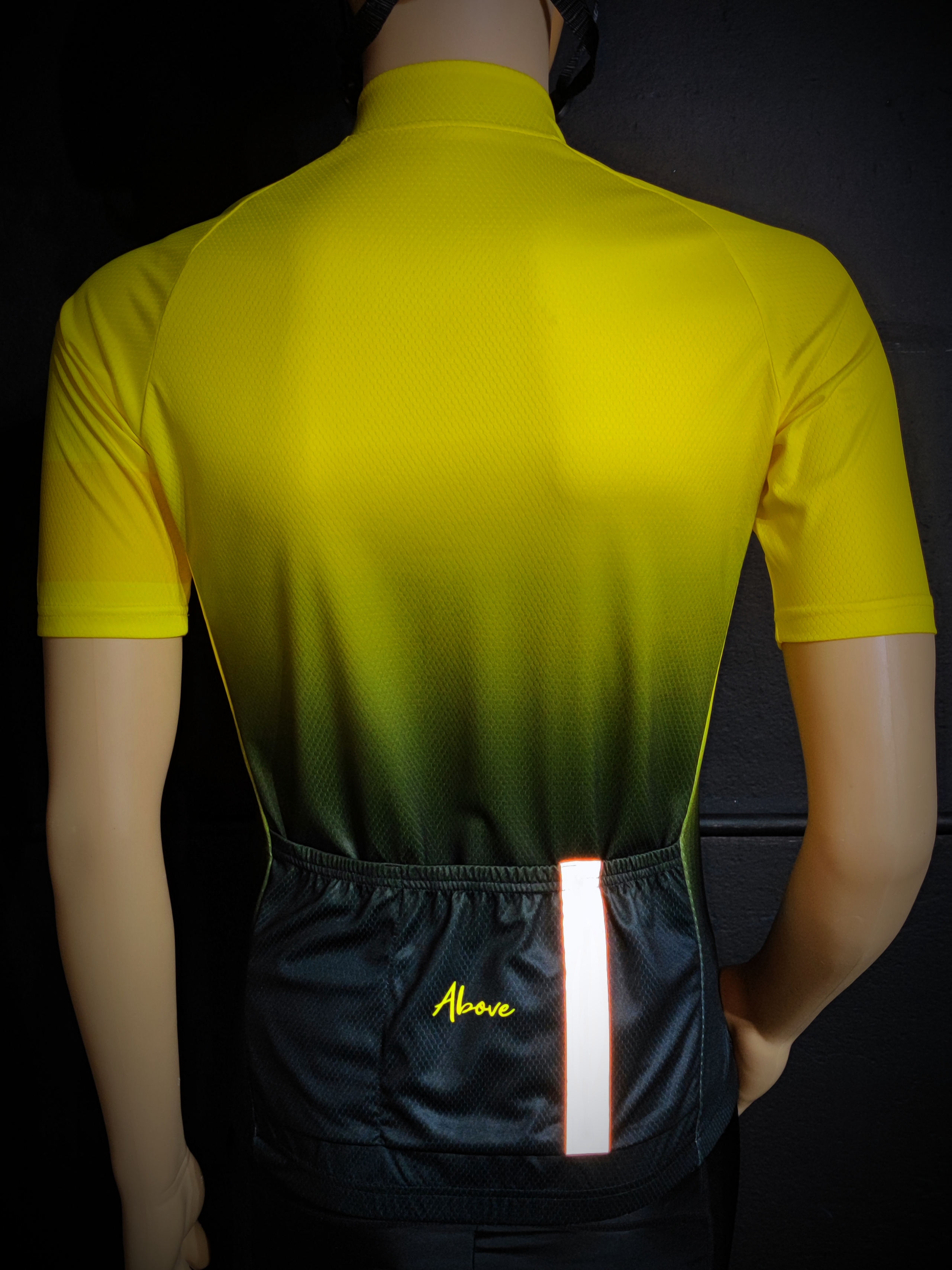 เสื้อปั่นจักรยาน Above