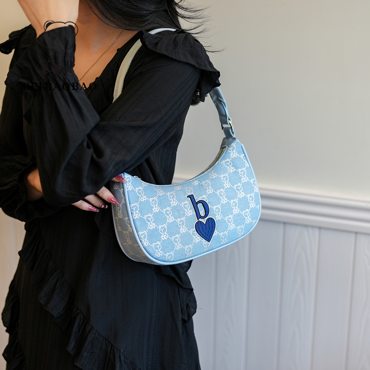 กระเป๋าผู้หญิงสวยๆ กระเป๋าสะพายข้างผู้หญิง กระเป๋าแบรนด์ BEAR BAG กระเป๋าหมีสุดคิ้ว!