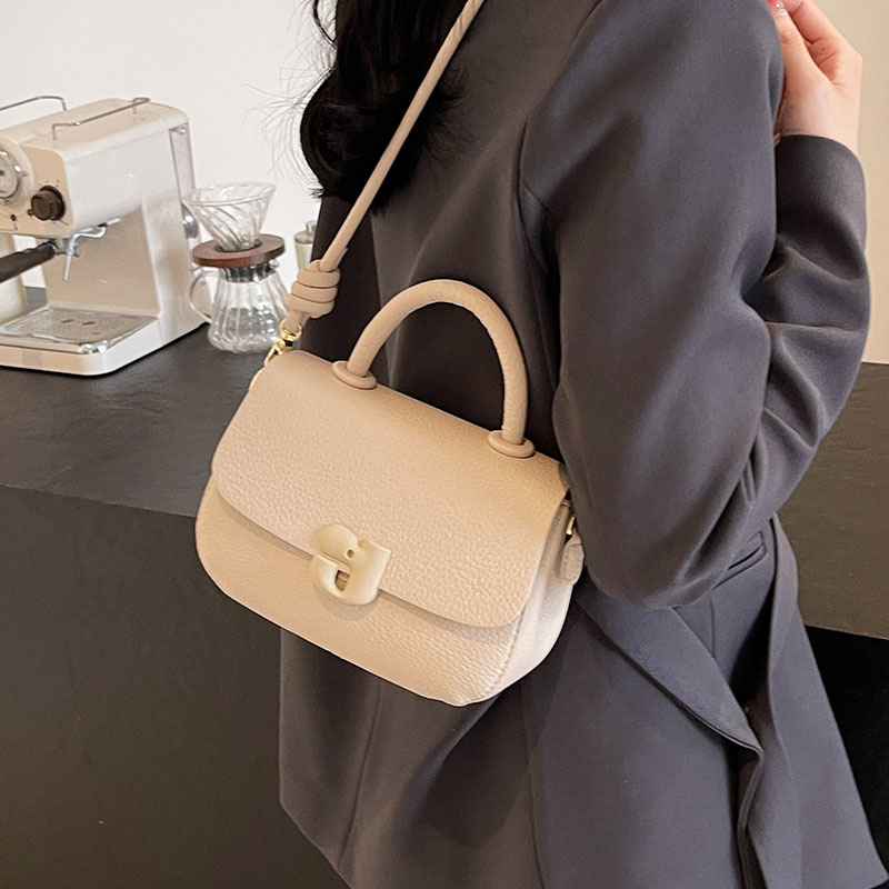 กระเป๋าผู้หญิงสวยๆ กระเป๋าสะพายข้างผู้หญิง กระเป๋าแบรนด์COOL BAG