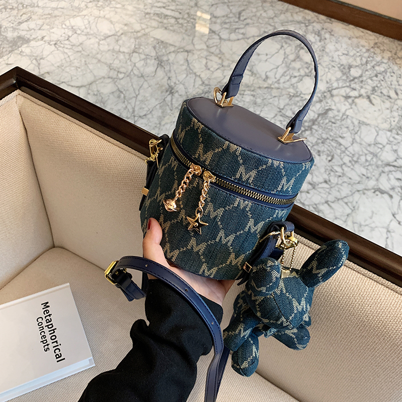 กระเป๋าผู้หญิงสวยๆ กระเป๋าสะพายข้างผู้หญิง กระเป๋าแบรนด์COOL BAG