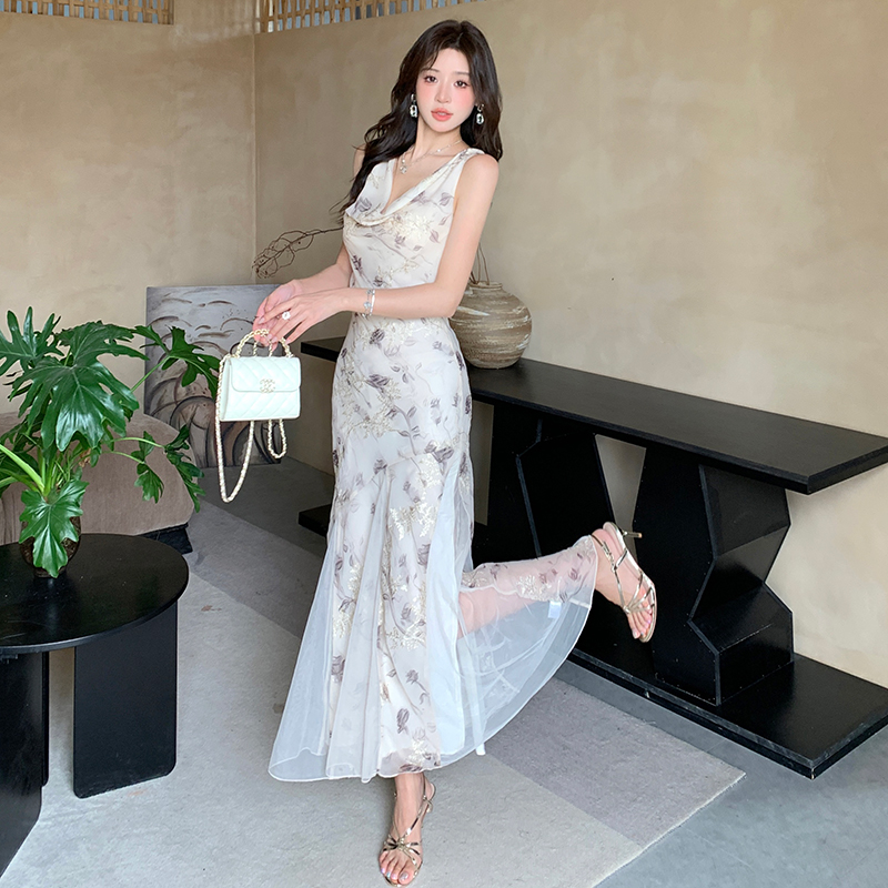 ชุดเดรสยาวสวยๆ สไตล์เกาหลี มีขนาด S M L XL สนใจทักแชท