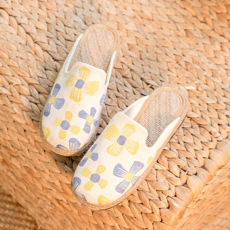 รองเท้าผ้าใบผู้หญิง ใส่สบาย รองเท้าผ้าใบใส่เที่ยวผู้หญิง มีSIZE 35 36 37 38 39 40