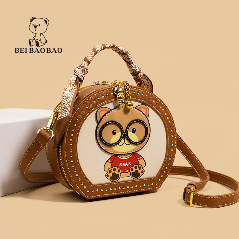 กระเป๋าผู้หญิงสวยๆ กระเป๋าสะพายข้างผู้หญิง กระเป๋าแบรนด์ BEAR BAG กระเป๋าหมีสุดคิ้ว!