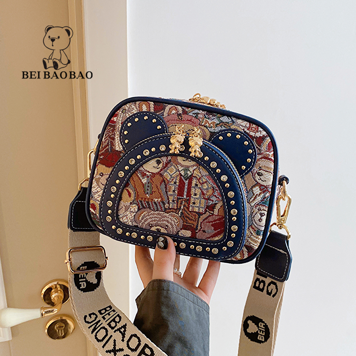 กระเป๋าผู้หญิงสวยๆ กระเป๋าสะพายข้างผู้หญิง กระเป๋าแบรนด์ BEAR BAG กระเป๋าหมีสุดคิ้ว!