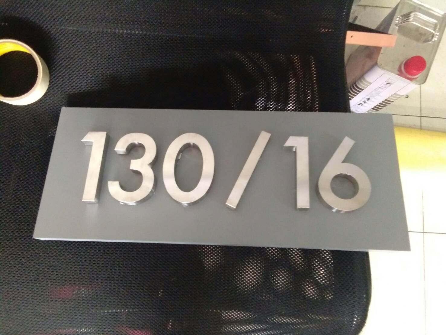 ป้ายบ้านเลขที่ สแตนเลสพ่นสีดำด้าน 2K