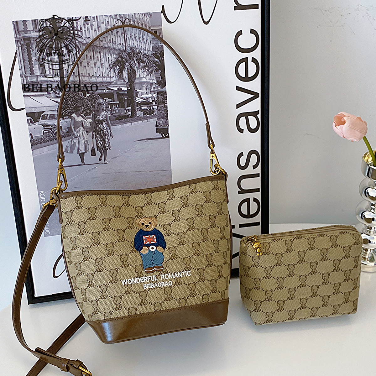 กระเป๋าผู้หญิงสวยๆ กระเป๋าสะพายข้างผู้หญิง กระเป๋าแบรนด์ BEAR BAG กระเป๋าหมีสุดคิ้ว!