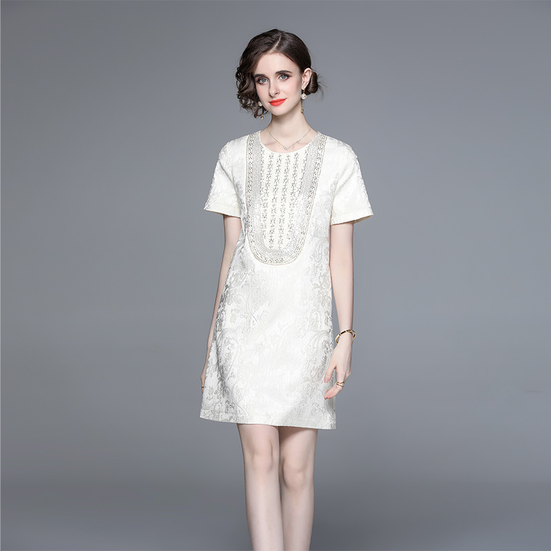 ชุดเดรสยาวสวยๆ ชุดกระโปรงยาว ชุดเดรสยาว ชุดแซกยาว มีขนาด S M L XL สนใจทักแชท