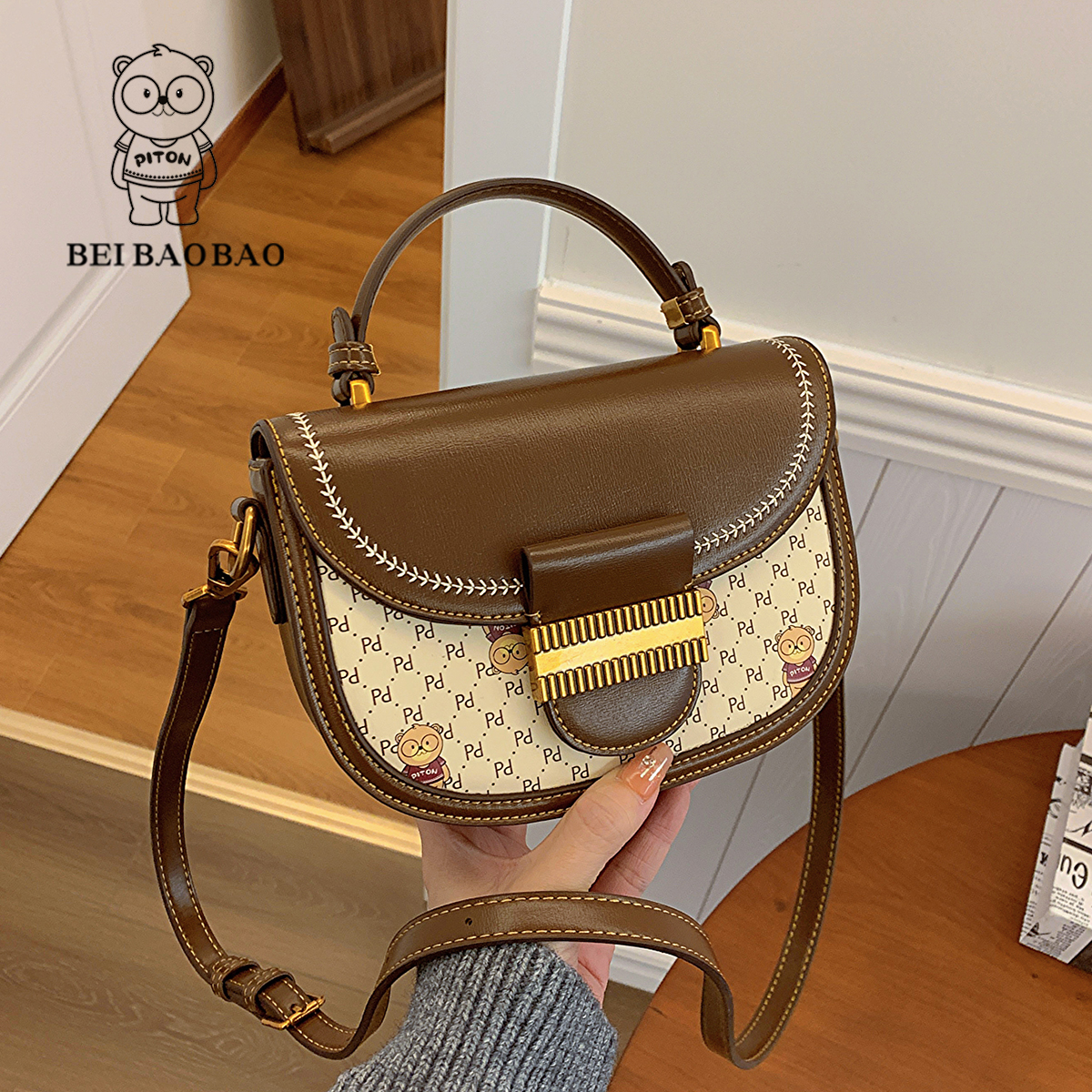 กระเป๋าผู้หญิงสวยๆ กระเป๋าสะพายข้างผู้หญิง กระเป๋าแบรนด์ BEAR BAG กระเป๋าหมีสุดคิ้ว!
