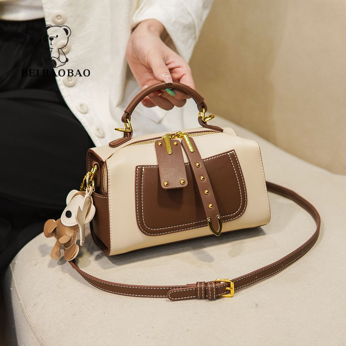 กระเป๋าผู้หญิงสวยๆ กระเป๋าสะพายข้างผู้หญิง กระเป๋าแบรนด์ BEAR BAG กระเป๋าหมีสุดคิ้ว!