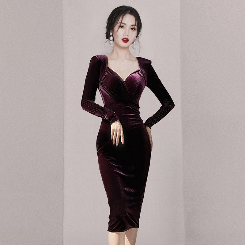 ชุดเดรสยาวสวยๆ สไตล์เกาหลี มีขนาด S M L XL สนใจทักแชท