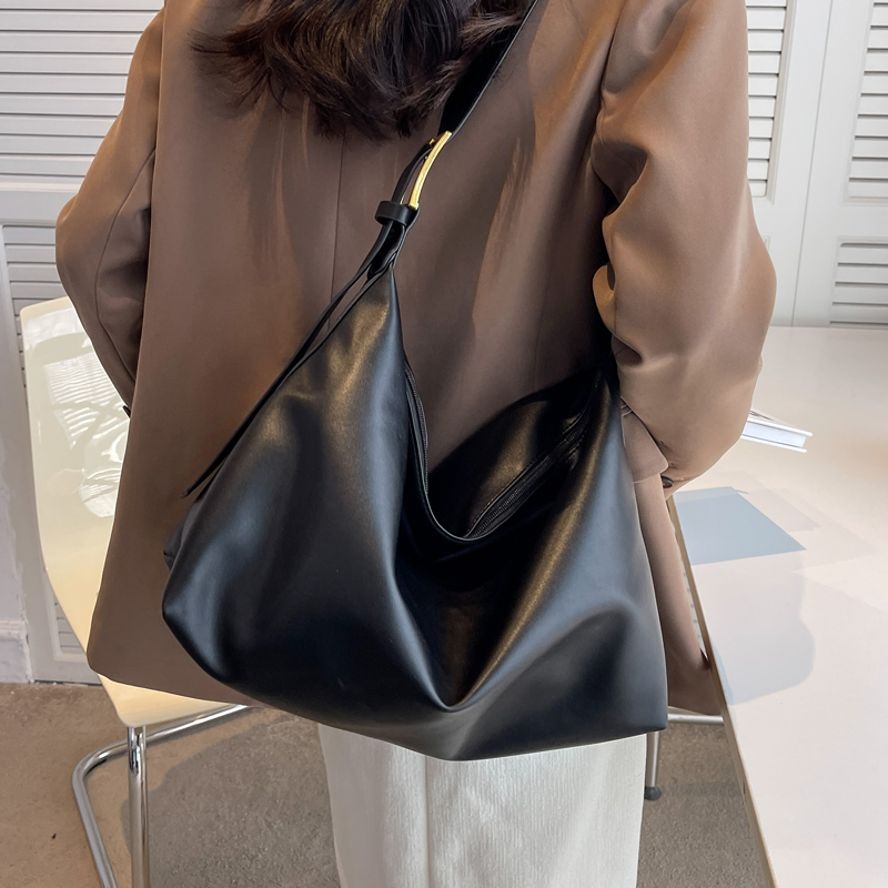กระเป๋าผู้หญิงสวยๆ กระเป๋าสะพายข้างผู้หญิง กระเป๋าแบรนด์COOL BAG