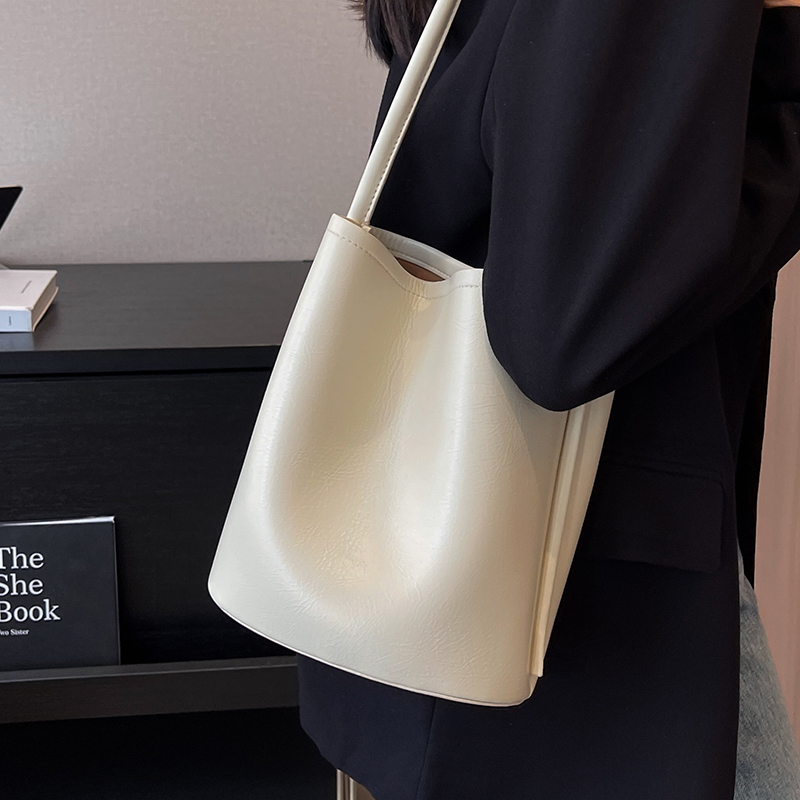 กระเป๋าผู้หญิงสวยๆ กระเป๋าสะพายข้างผู้หญิง กระเป๋าแบรนด์COOL BAG