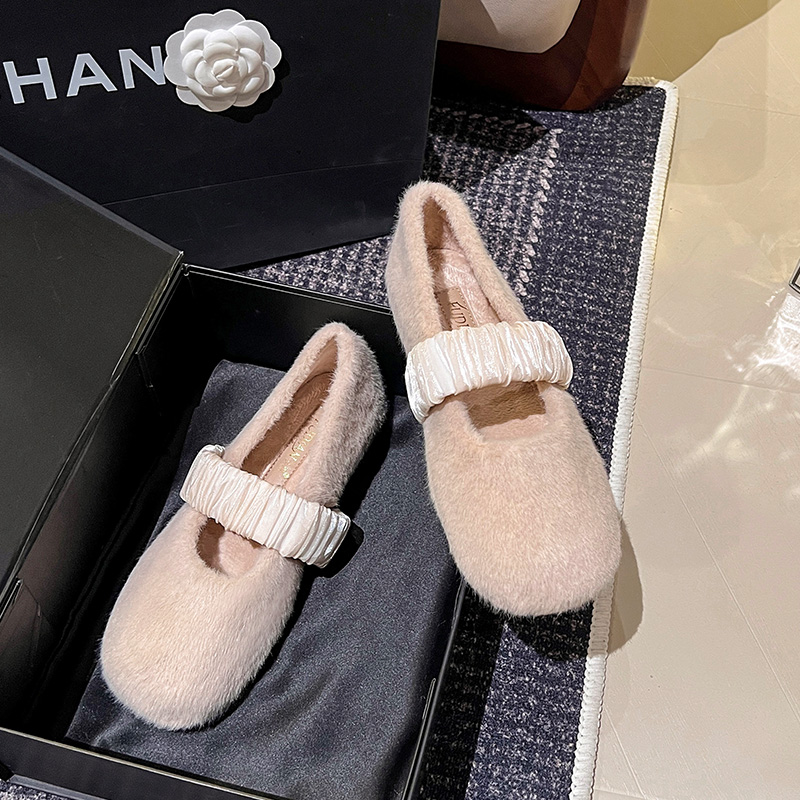 รองเท้าคัทชูผู้หญิงส้นเตี้ย ใส่สบาย มีขนาด35-43
