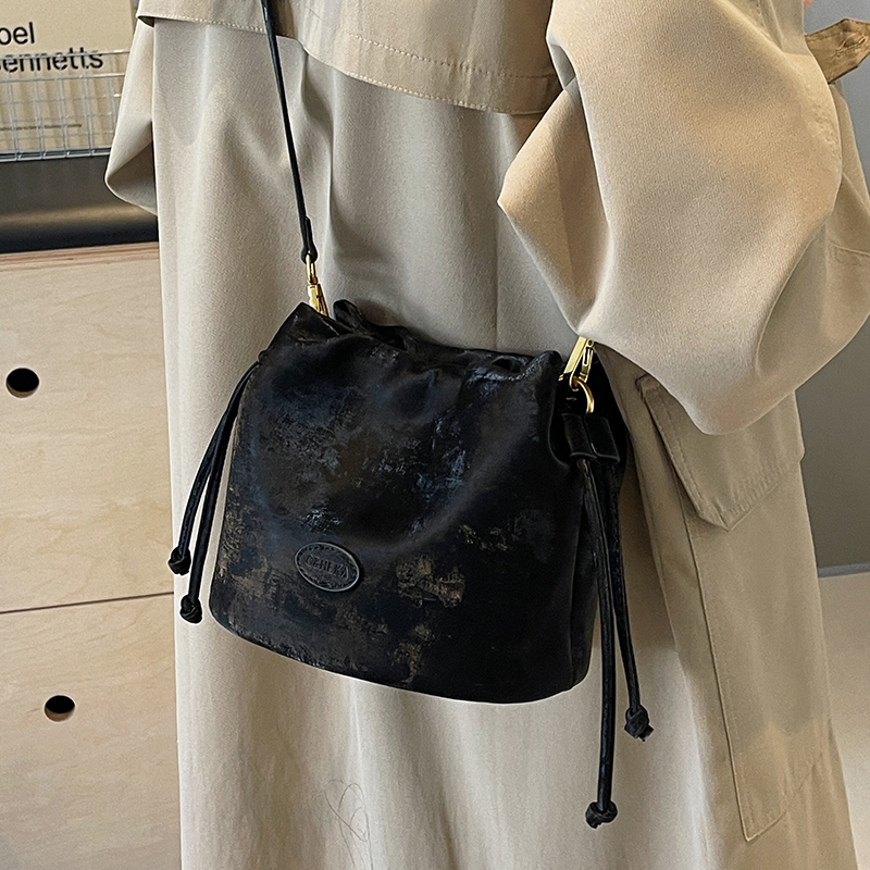 กระเป๋าผู้หญิงสวยๆ กระเป๋าสะพายข้างผู้หญิง กระเป๋าแบรนด์COOL BAG