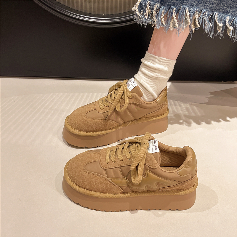 รองเท้าแฟชั่นผู้หญิงส้นเตี้ย ใส่สบาย มีขนาดให้สั่งซื้อ 35 36 37 38 39 40 สนใจทักแชท ฟรีค่าส่ง!