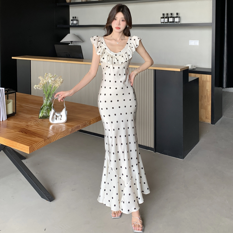 ชุดเดรสยาวสวยๆ สไตล์เกาหลี มีขนาด S M L XL สนใจทักแชท