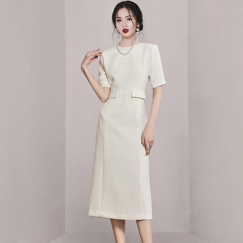 ชุดเดรสยาวสวยๆ สไตล์เกาหลี มีขนาด S M L XL สนใจทักแชท