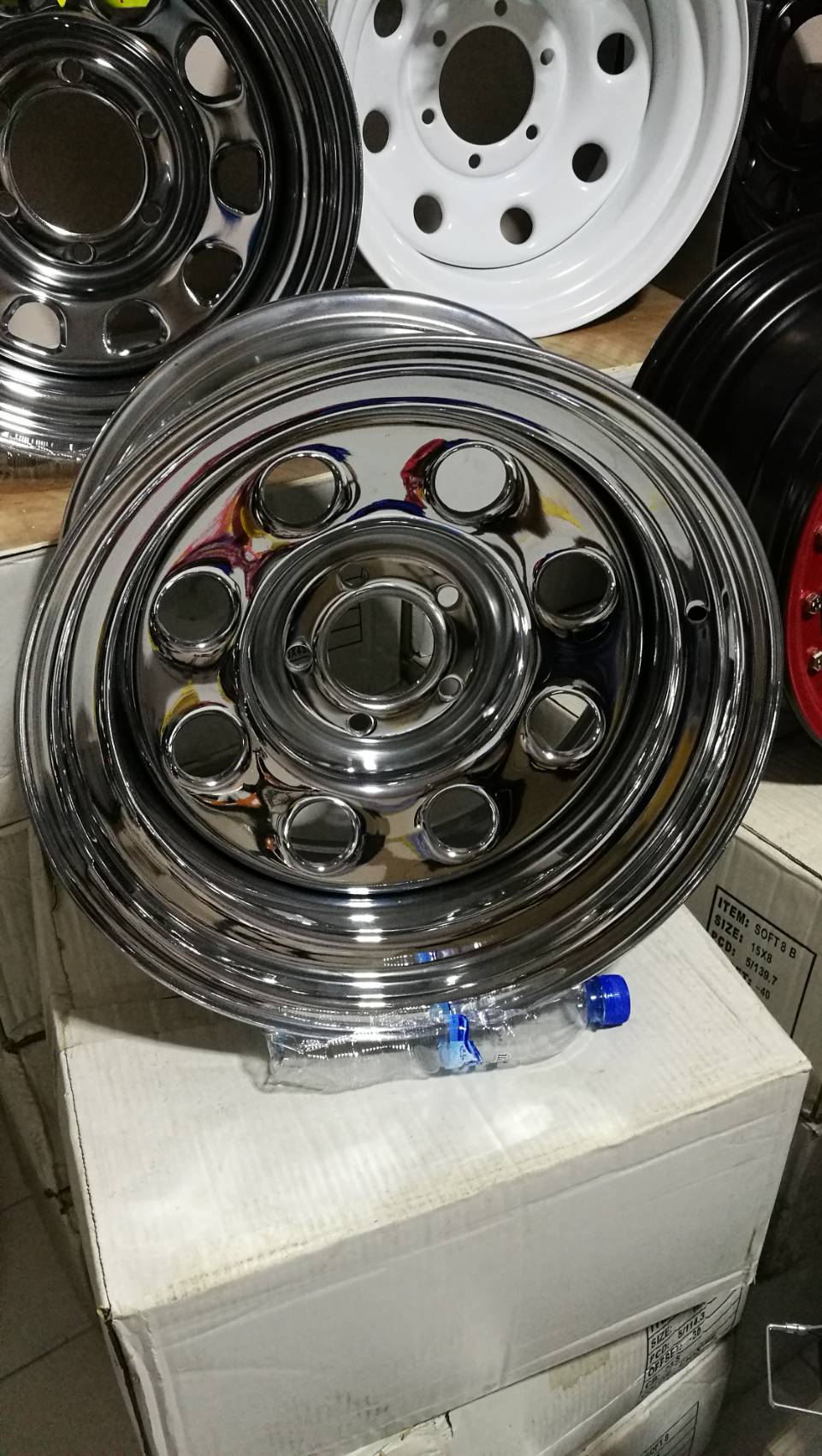 ล้อกระทะนำเข้า Asia Road 16x8"-30 โครเมี่ยม ลาย Soft8 5 รู114.3 ล้อกระทะนำเข้า Asia Road 16x8"-30 โครเมี่ยม ลาย Soft8 5 รู114.3พร้อมฝาคอบดุม