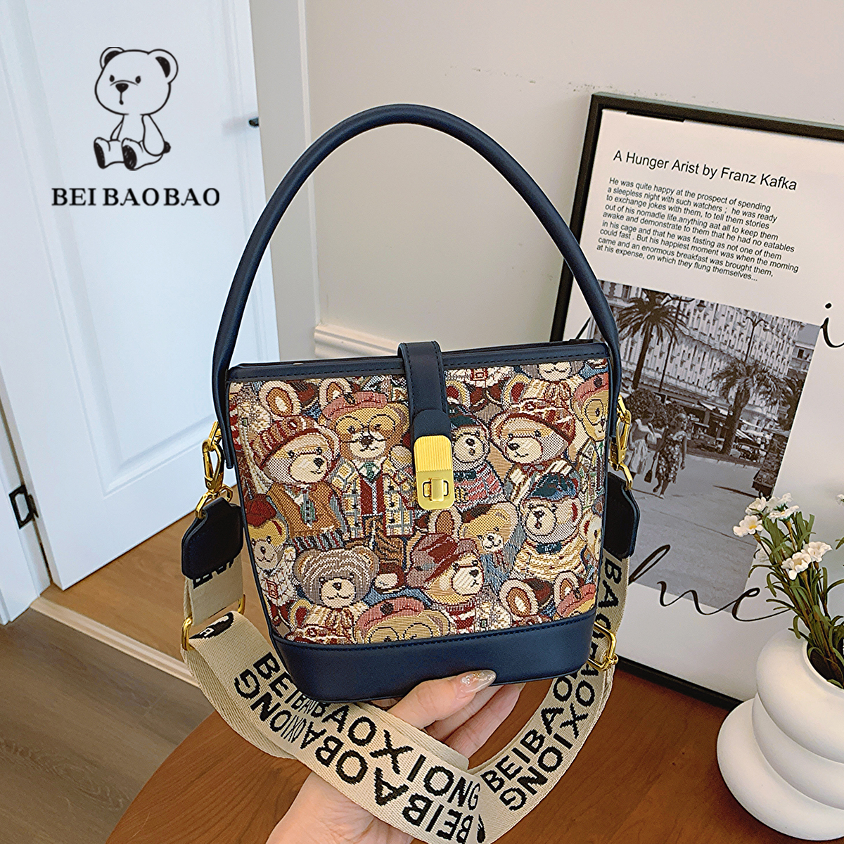กระเป๋าผู้หญิงสวยๆ กระเป๋าสะพายข้างผู้หญิง กระเป๋าแบรนด์ BEAR BAG กระเป๋าหมีสุดคิ้ว!